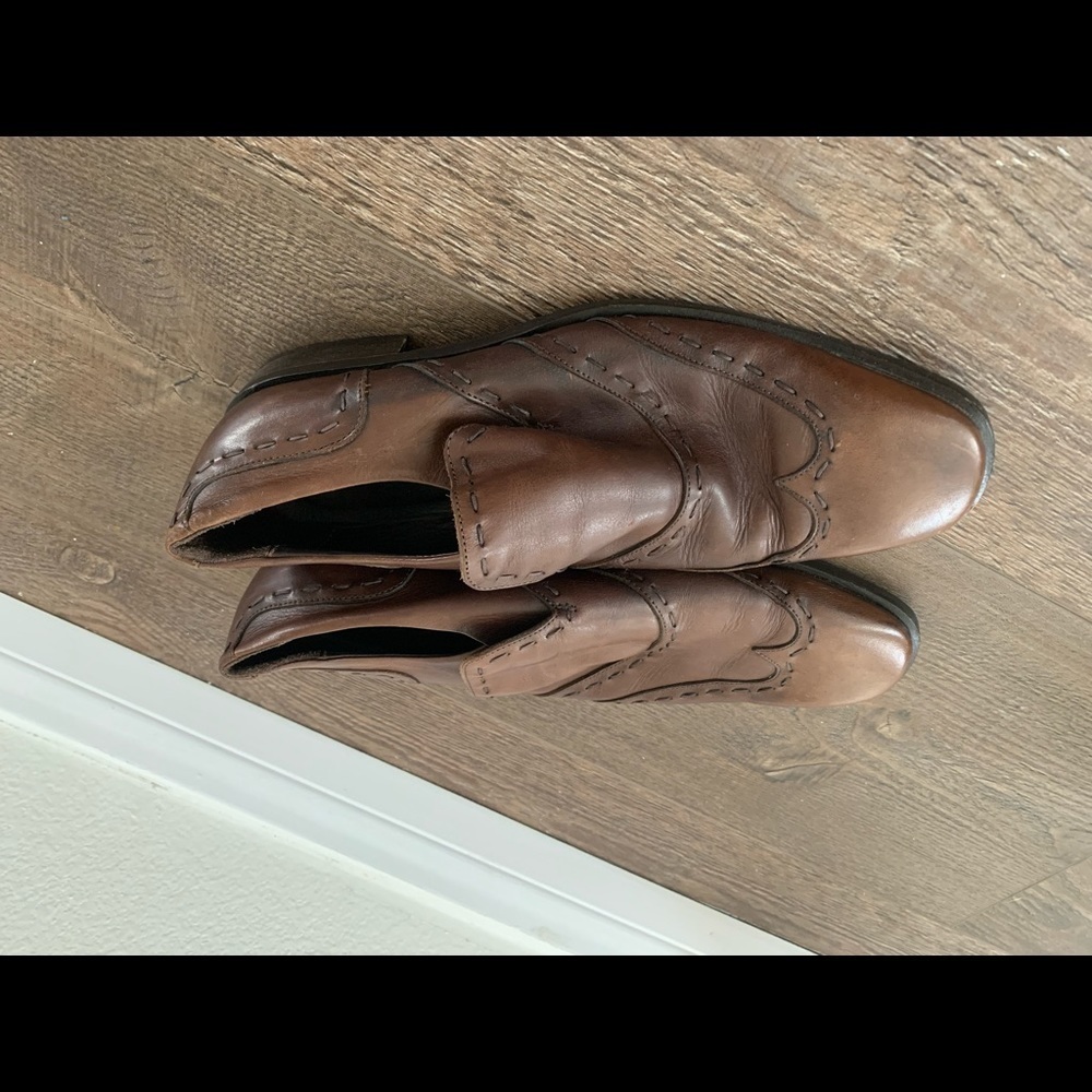 Shoes - Picture 6 of 8